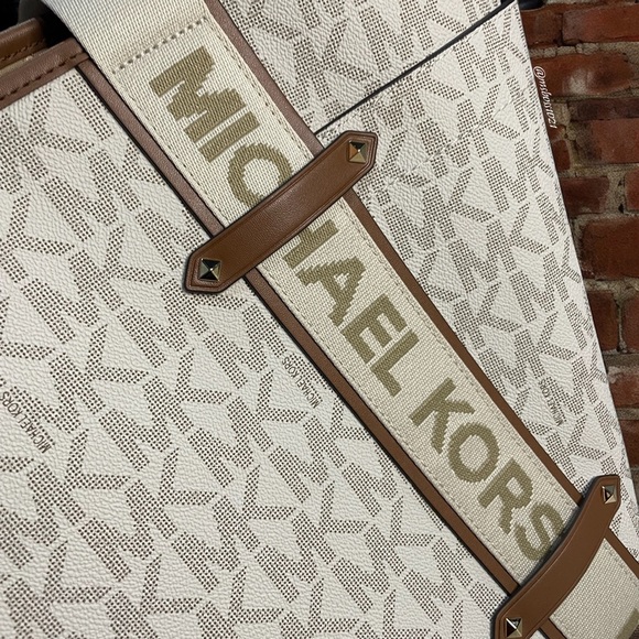 Micheal Kors Maeve Large Tote + Wallet in Vanilla NWT - Picture 7 of 7